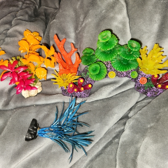 3.5 gallon Top Fin changing LED coloured lights tank and accessories - Picture 2 of 15